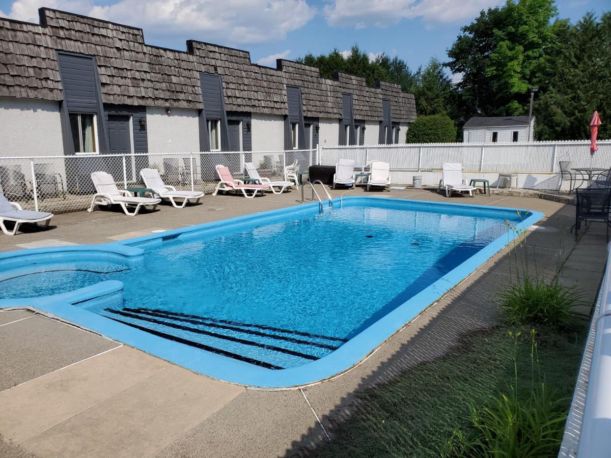 Auberge Champetre Sainte-Adele Bagian luar foto